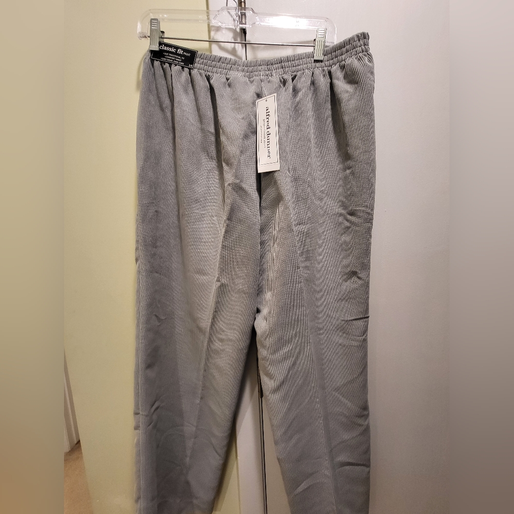 NWT Alfred Dunner Grey Mid-Rise Straight Fit Relaxed Pant Sz 14